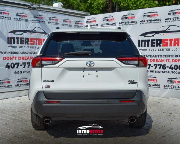 Toyota RAV4 - Thumbnail 5