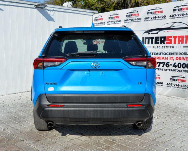 Toyota RAV4 - Thumbnail 5