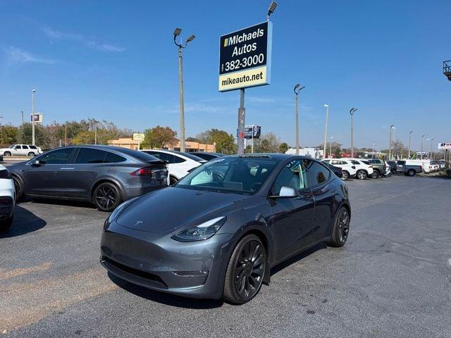 Tesla Model Y Performance AWD - View 1