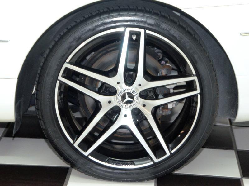 Mercedes-Benz E-Class E 400 3.0L Automatic 1 Owner - Thumbnail 13