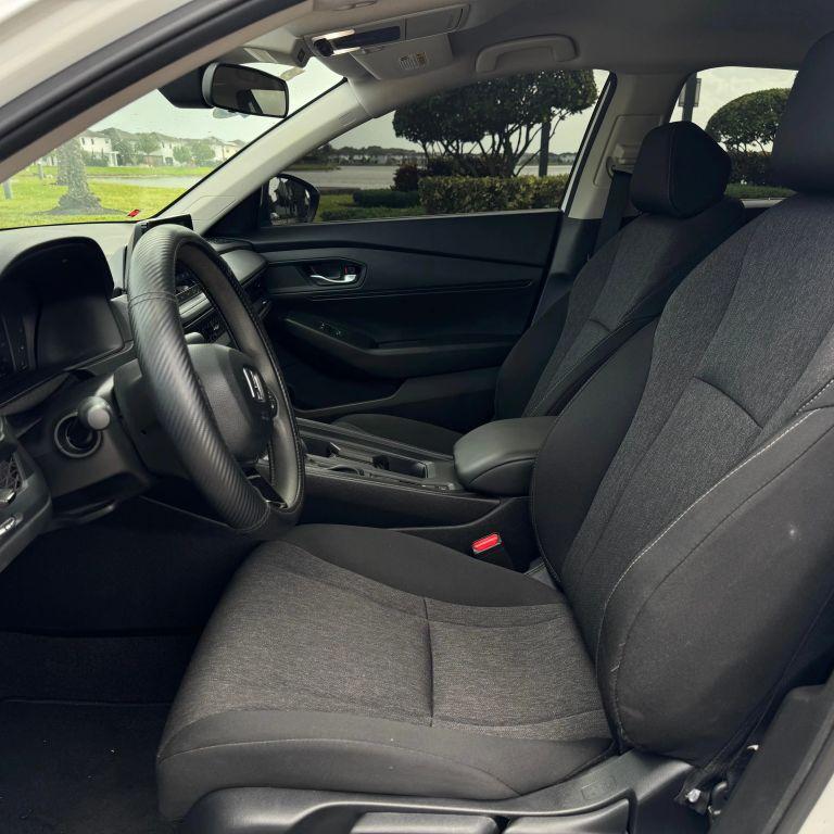 Honda Accord - Thumbnail 9