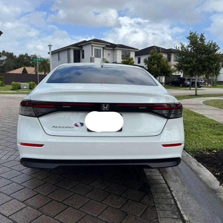 Honda Accord - Thumbnail 5