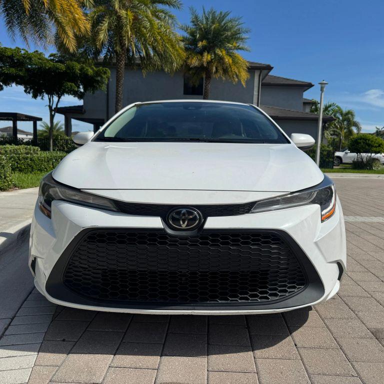 Toyota Corolla - Thumbnail 9