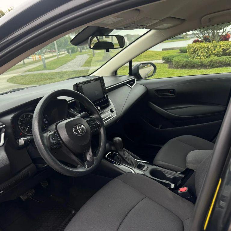 Toyota Corolla - Thumbnail 11