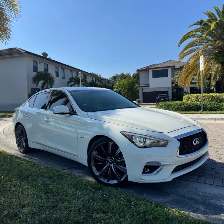 Infiniti Q50 - Thumbnail 9