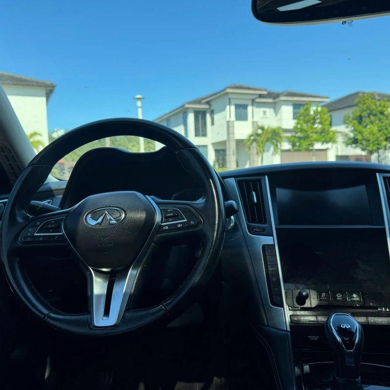 Infiniti Q50 - Thumbnail 14