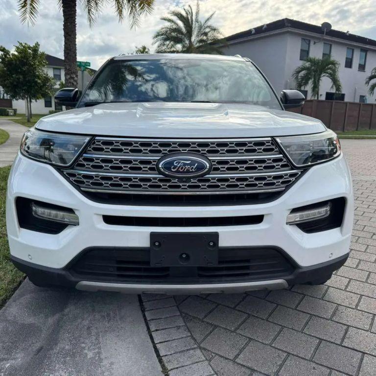 Ford Explorer - Thumbnail 9