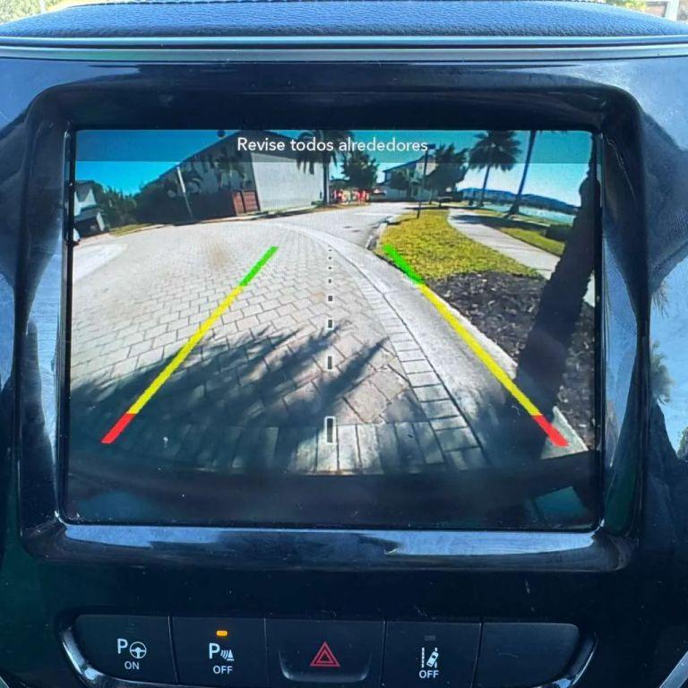 Jeep Cherokee - Thumbnail 2