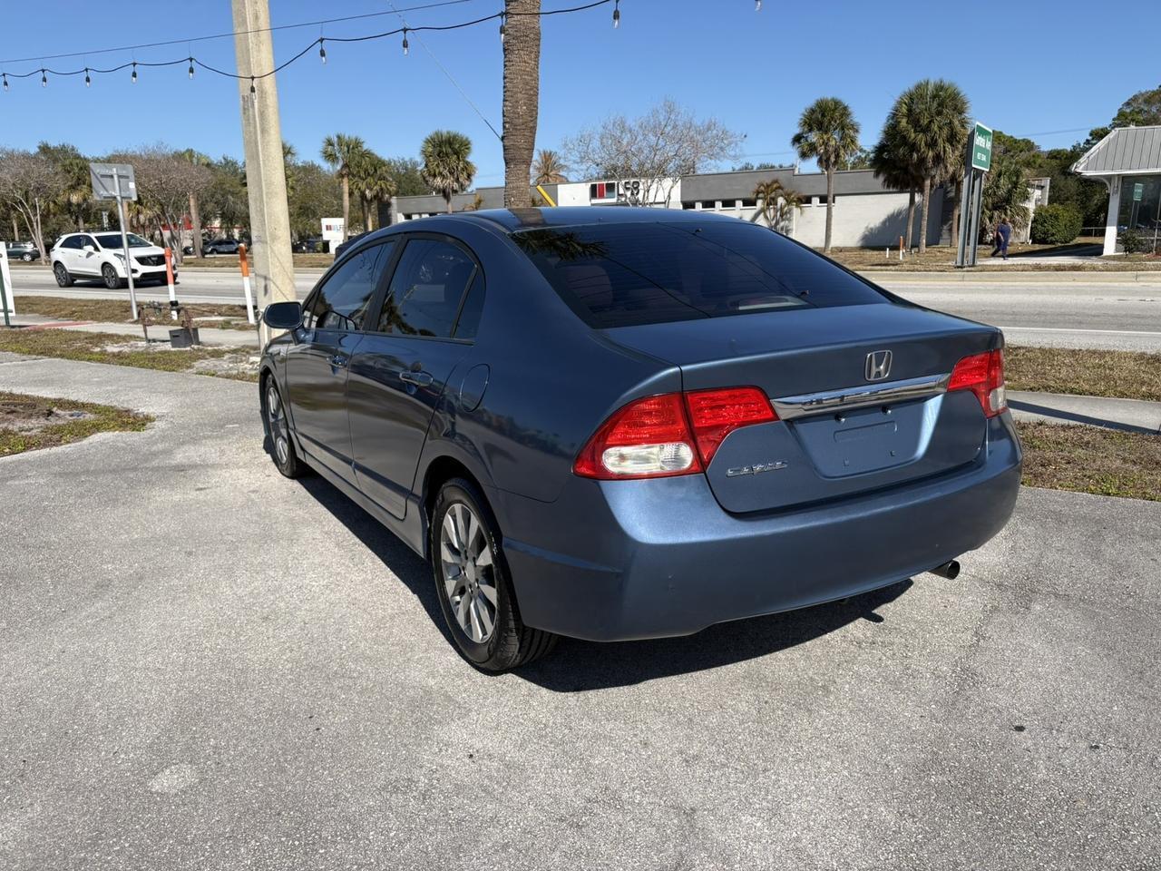 Honda Civic Sdn - Thumbnail 3