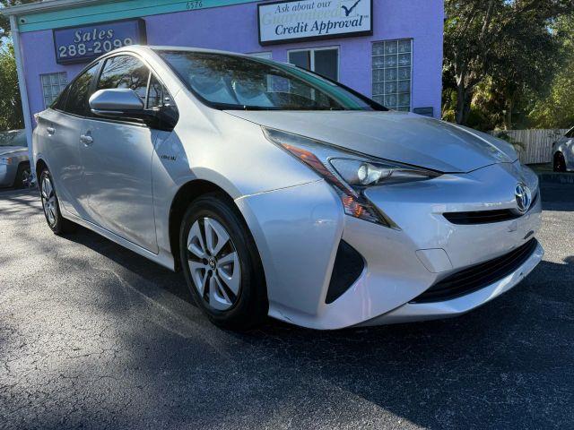 Toyota PRIUS - Thumbnail 3