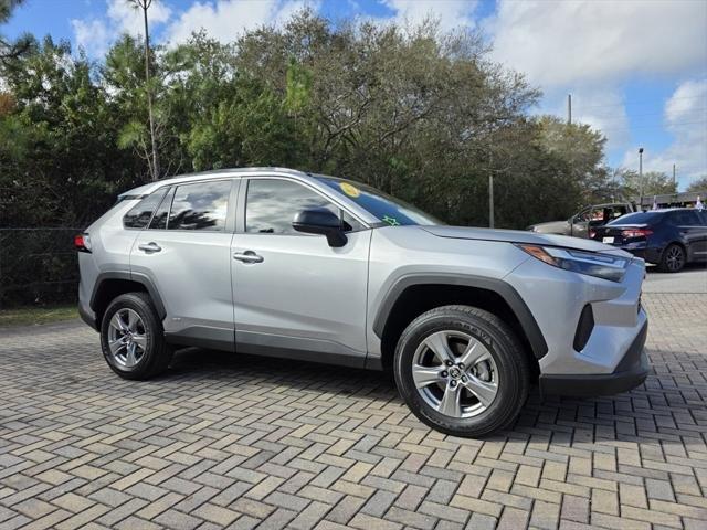 Toyota Rav4 Hybrid Awd - Thumbnail 2