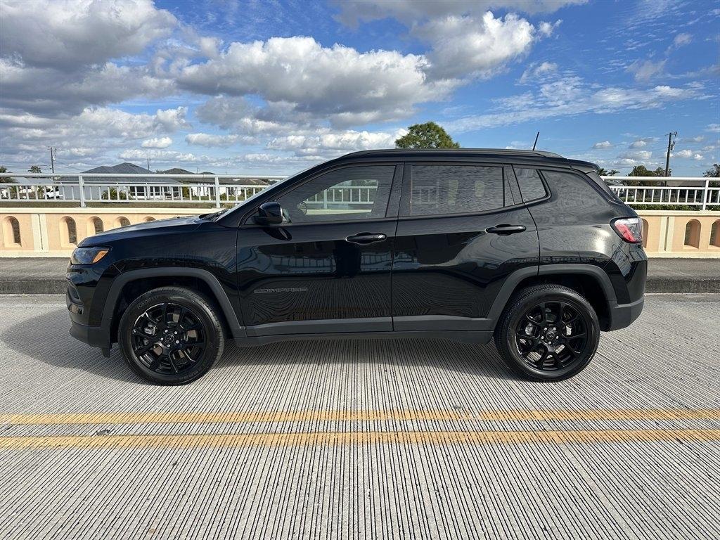 Jeep Compasslatitude - Thumbnail 3