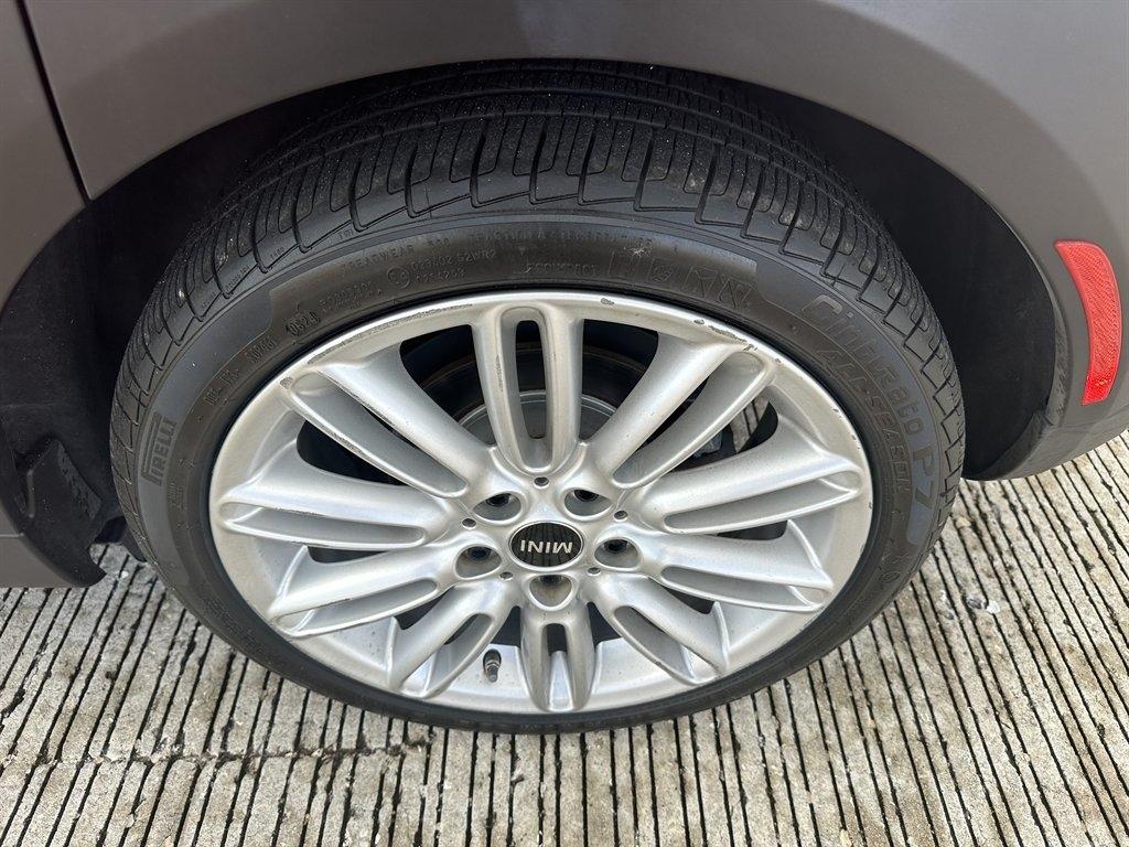 MINI Coopers 4-Door - Thumbnail 13