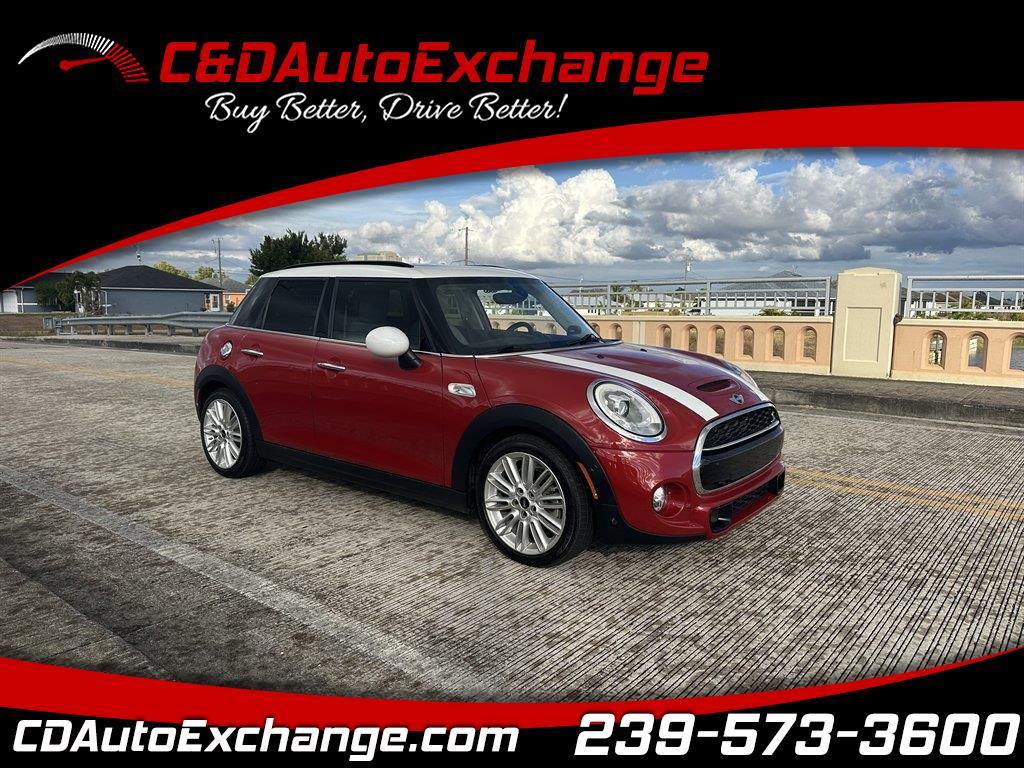 MINI Coopers 4-Door - View 1