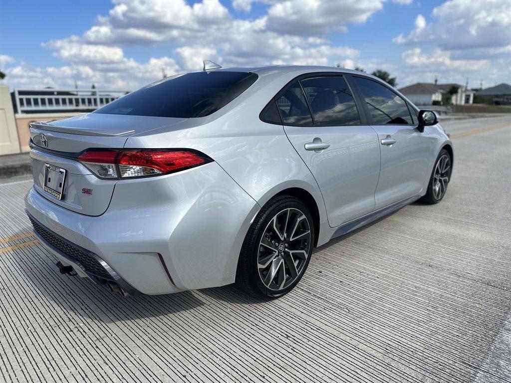 Toyota Corollase - Thumbnail 4