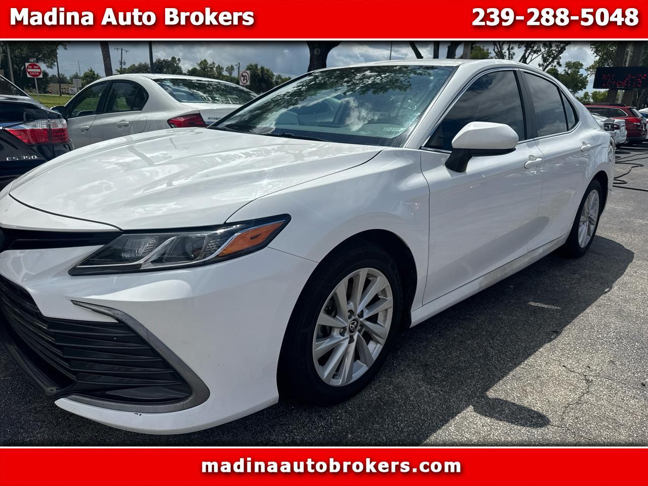 Toyota Camry Le - View 1