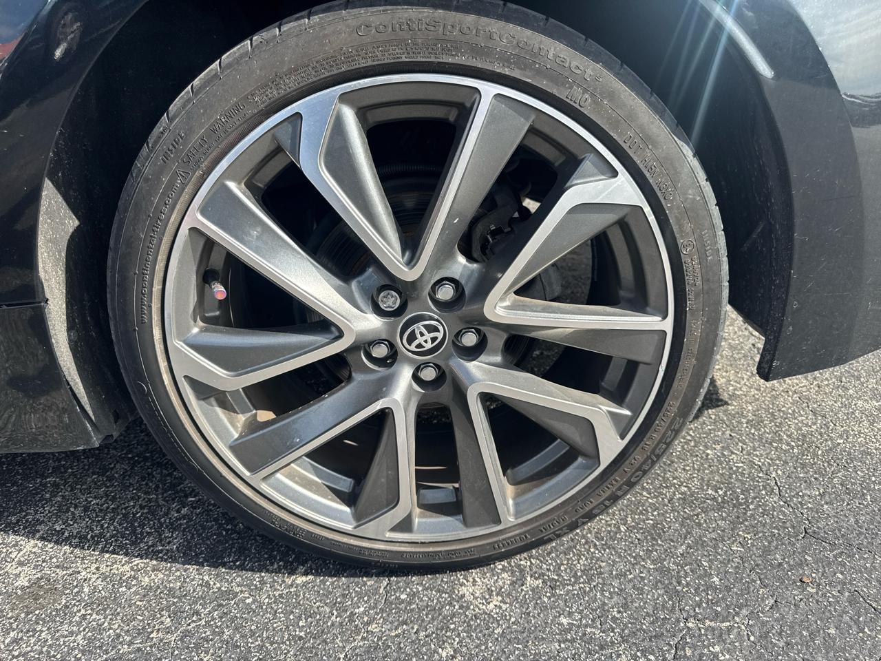 Toyota Corolla Se - Thumbnail 2