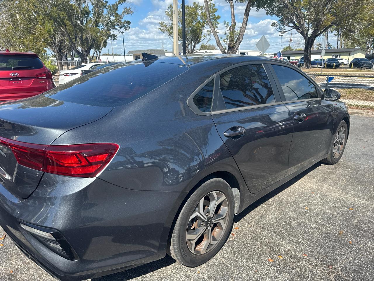 Kia Forte - Thumbnail 7