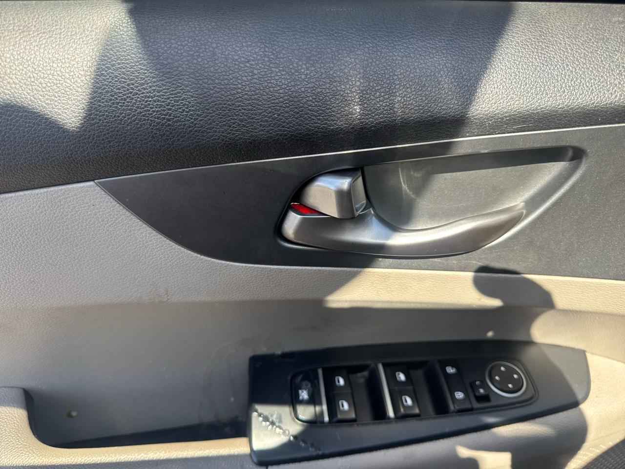 Kia Forte - Thumbnail 11