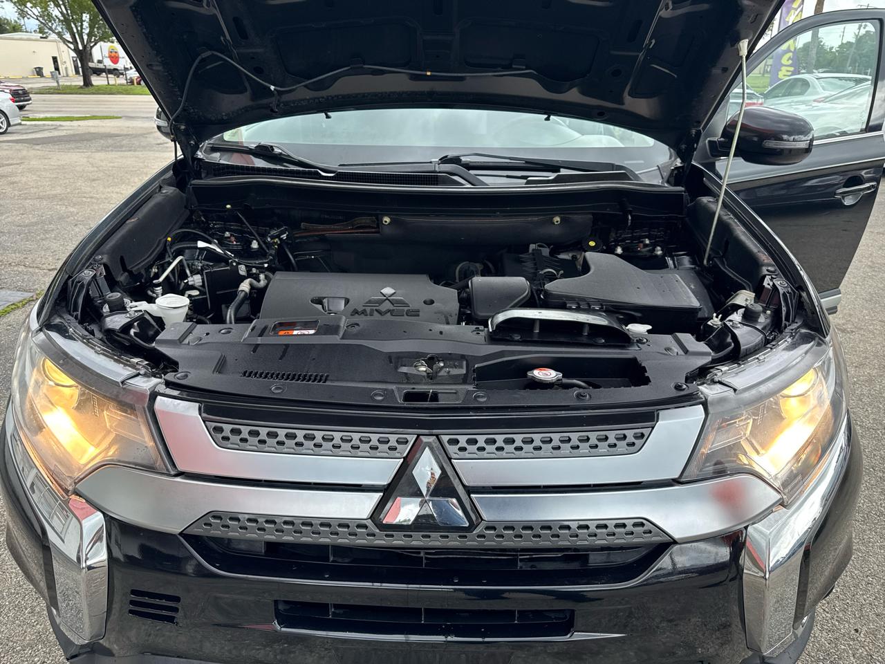 Mitsubishi Outlander Se 2Wd - Thumbnail 2