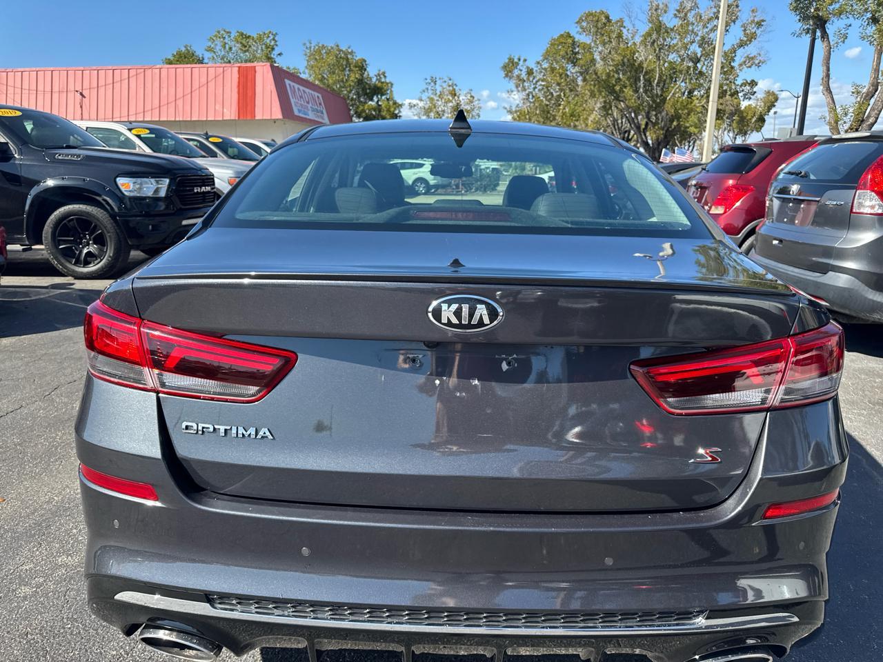 Kia Optima Lx - Thumbnail 10