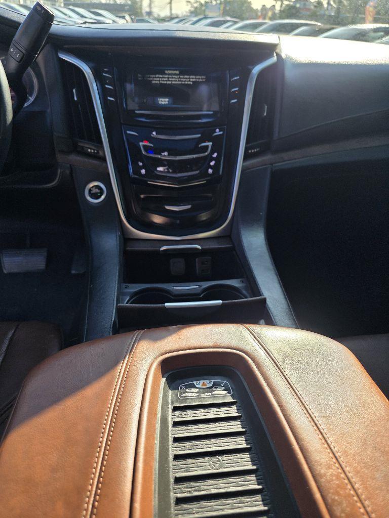 Cadillac Escaladeluxury 4Wd - Thumbnail 17