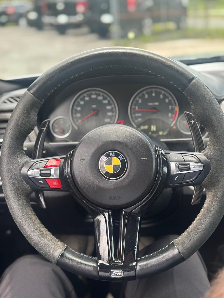 BMW M4Coupe - Thumbnail 13