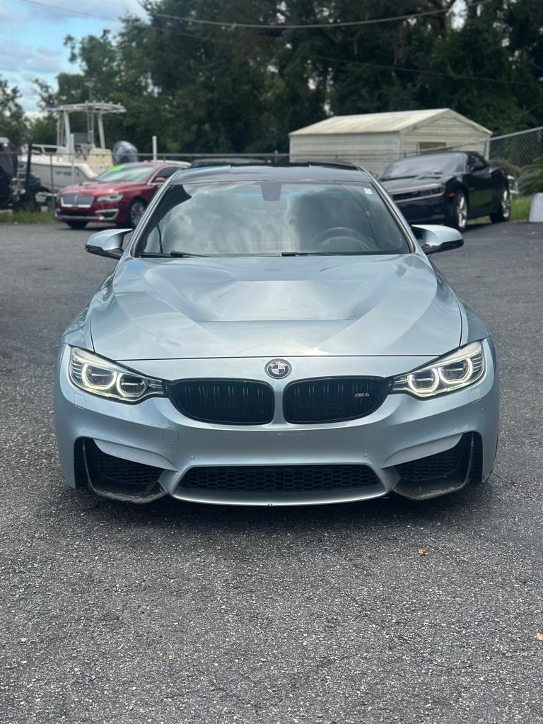 BMW M4Coupe - Thumbnail 3