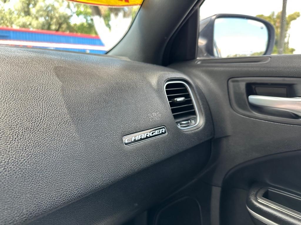 Dodge Charger Sxt - Thumbnail 2