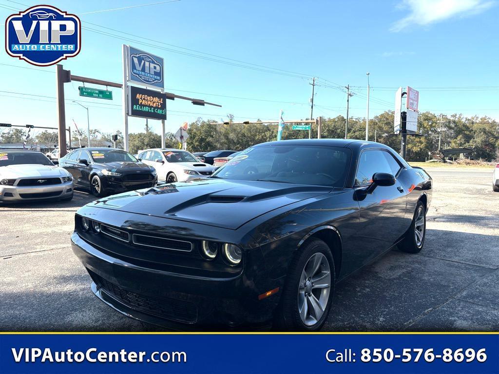 Dodge Challenger Sxt - View 1