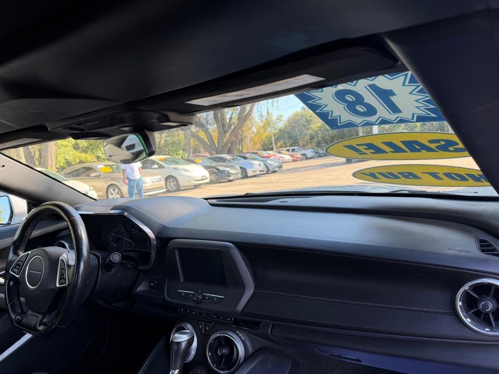 Chevrolet Camaro 1Lt Convertible 8A - Thumbnail 2