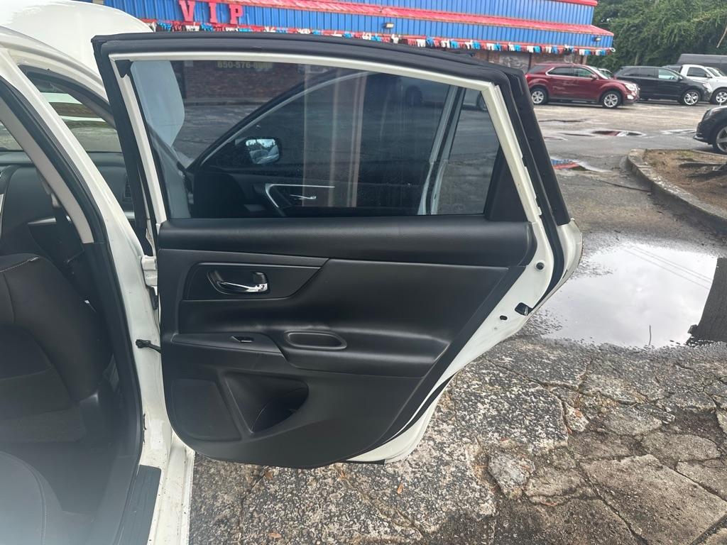 Nissan Altima 2.5 S - Thumbnail 18