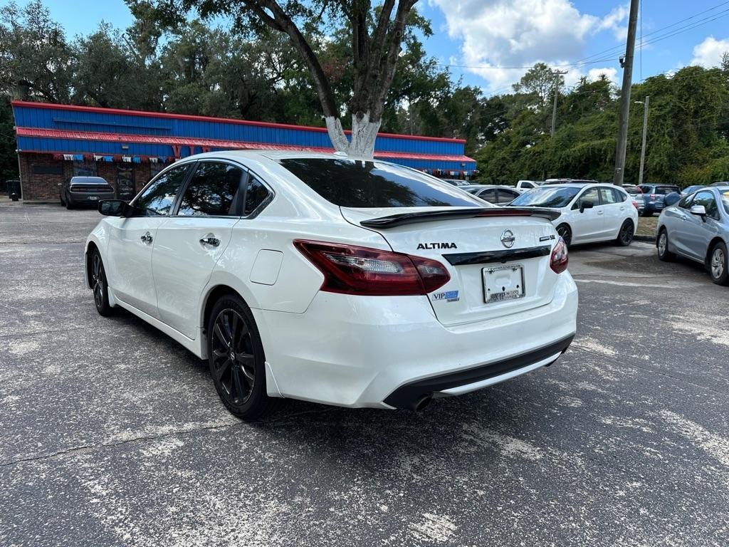 Nissan Altima 2.5 S - Thumbnail 4