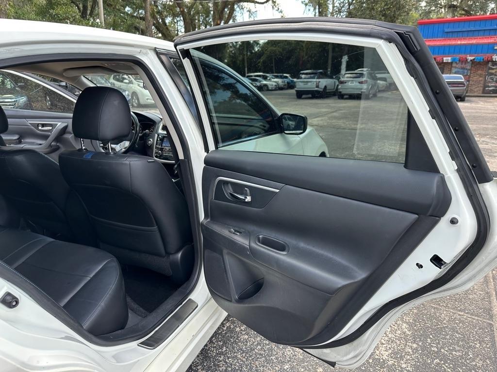 Nissan Altima 2.5 S - Thumbnail 14