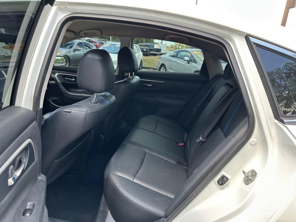 Nissan Altima 2.5 S - Thumbnail 13