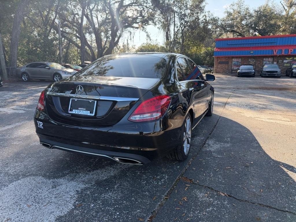 Mercedes-Benz C-Class C300 Sedan - Thumbnail 6