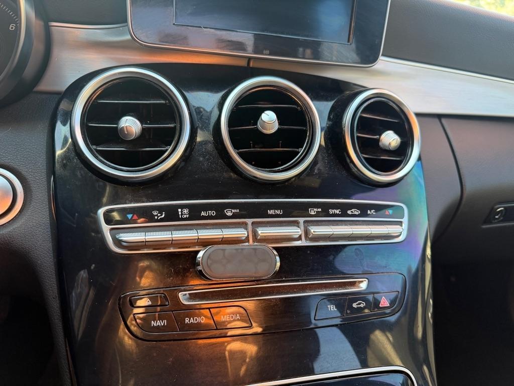 Mercedes-Benz C-Class C300 Sedan - Thumbnail 15