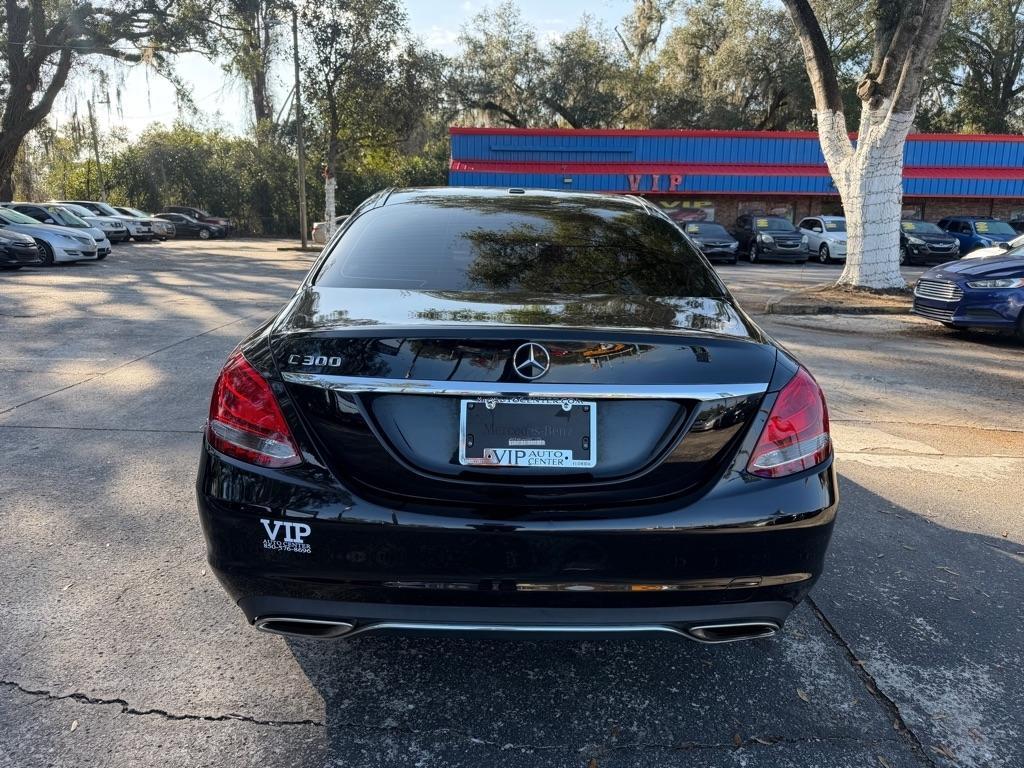 Mercedes-Benz C-Class C300 Sedan - Thumbnail 5