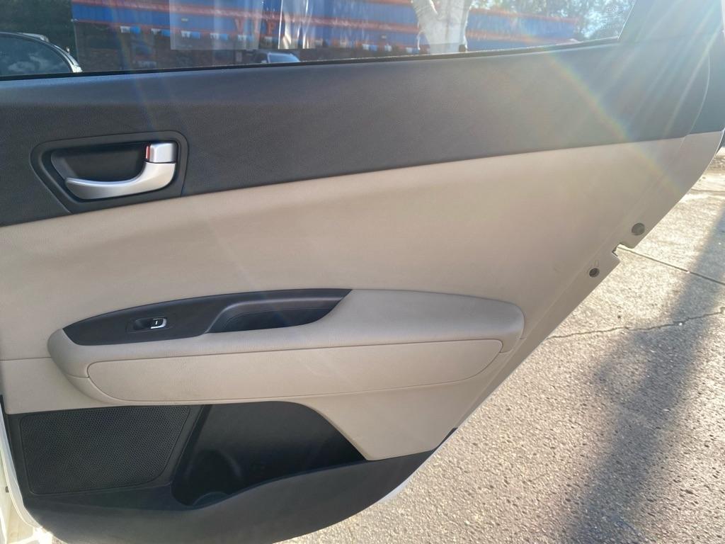 Kia Optima Lx - Thumbnail 19