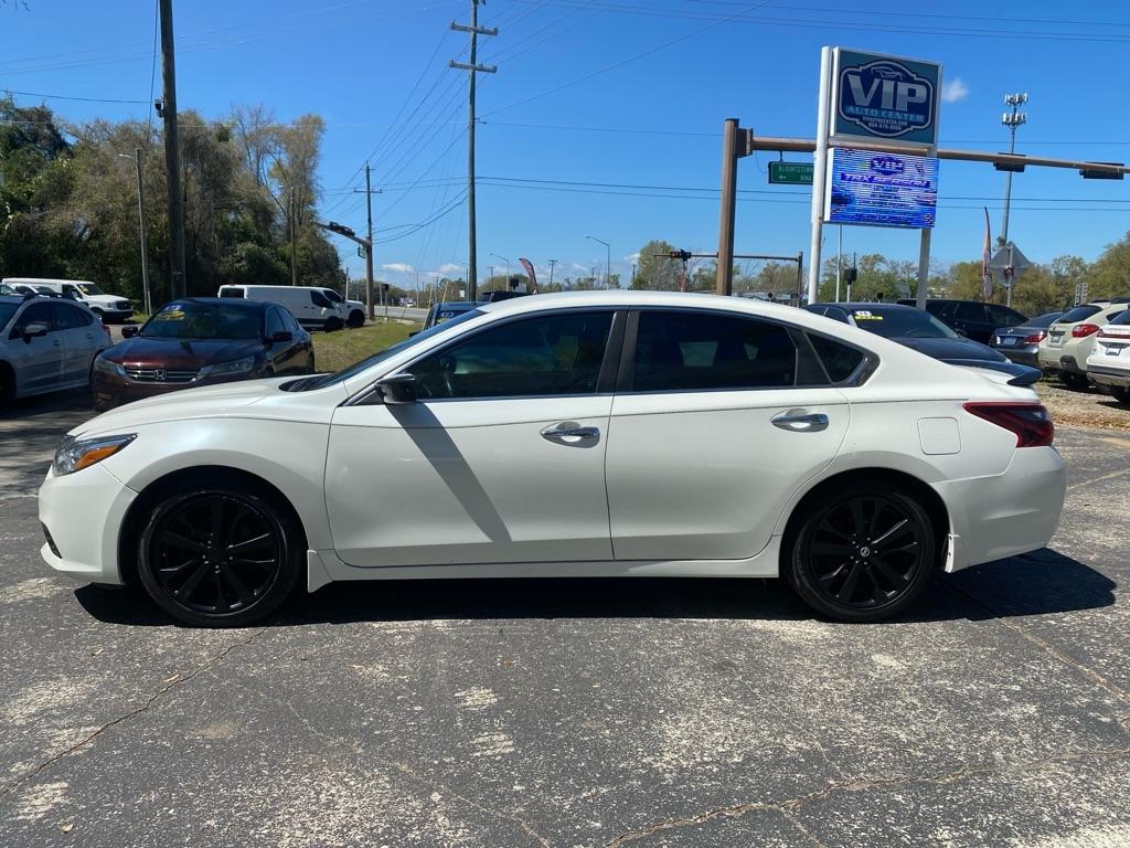 Nissan Altima 2.5 - Thumbnail 3