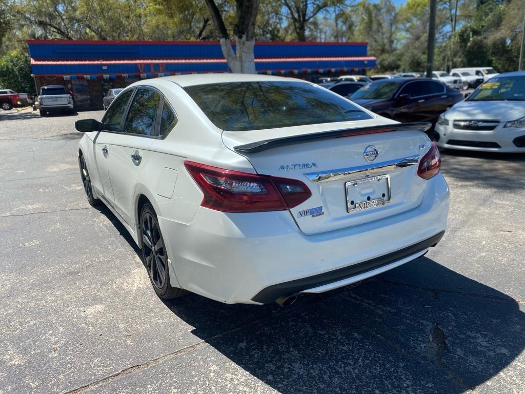 Nissan Altima 2.5 - Thumbnail 4