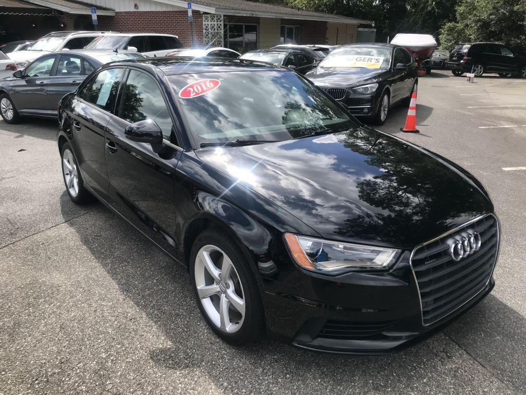 Audi A3Premium 4D Sedan Qtro 2.0T - Thumbnail 3