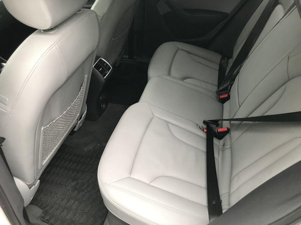 Audi Q3Sport Premium Plus 4D Suv 2.0T - Thumbnail 8