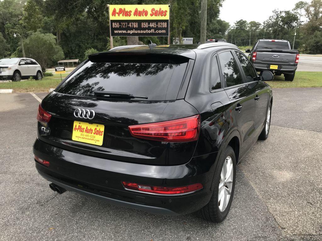 Audi Q3Premium 4D Suv 2.0T - Thumbnail 4