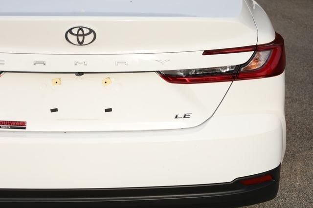 Toyota Camry Le Fwd - Thumbnail 18
