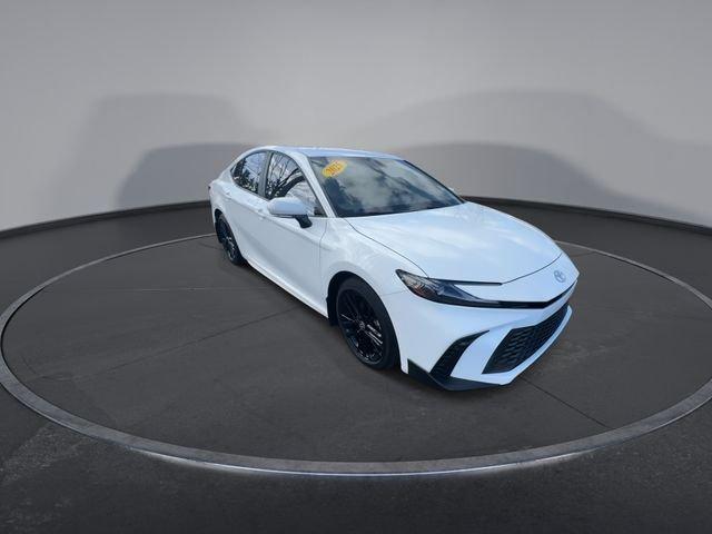 Toyota Camry Se Fwd - Thumbnail 4