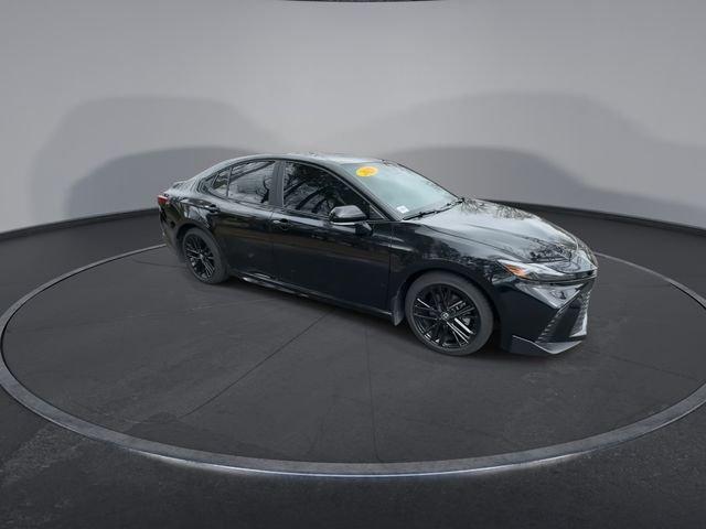 Toyota Camry Se Fwd - Thumbnail 4