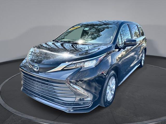 Toyota Sienna Le Fwd - View 1