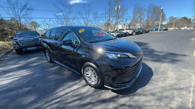 Toyota Sienna Le Fwd - Thumbnail 5