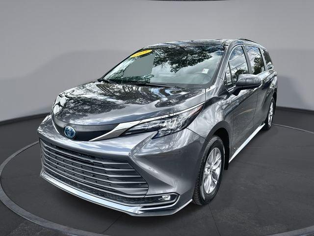 Toyota Sienna Xle Fwd - View 1